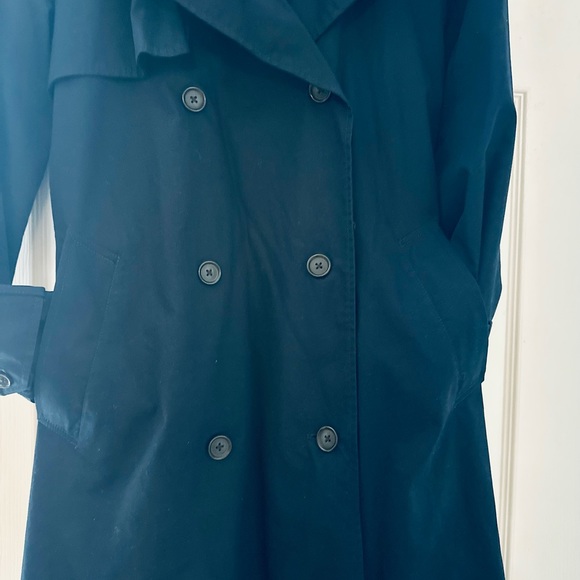 Trench coat - Picture 2 of 3